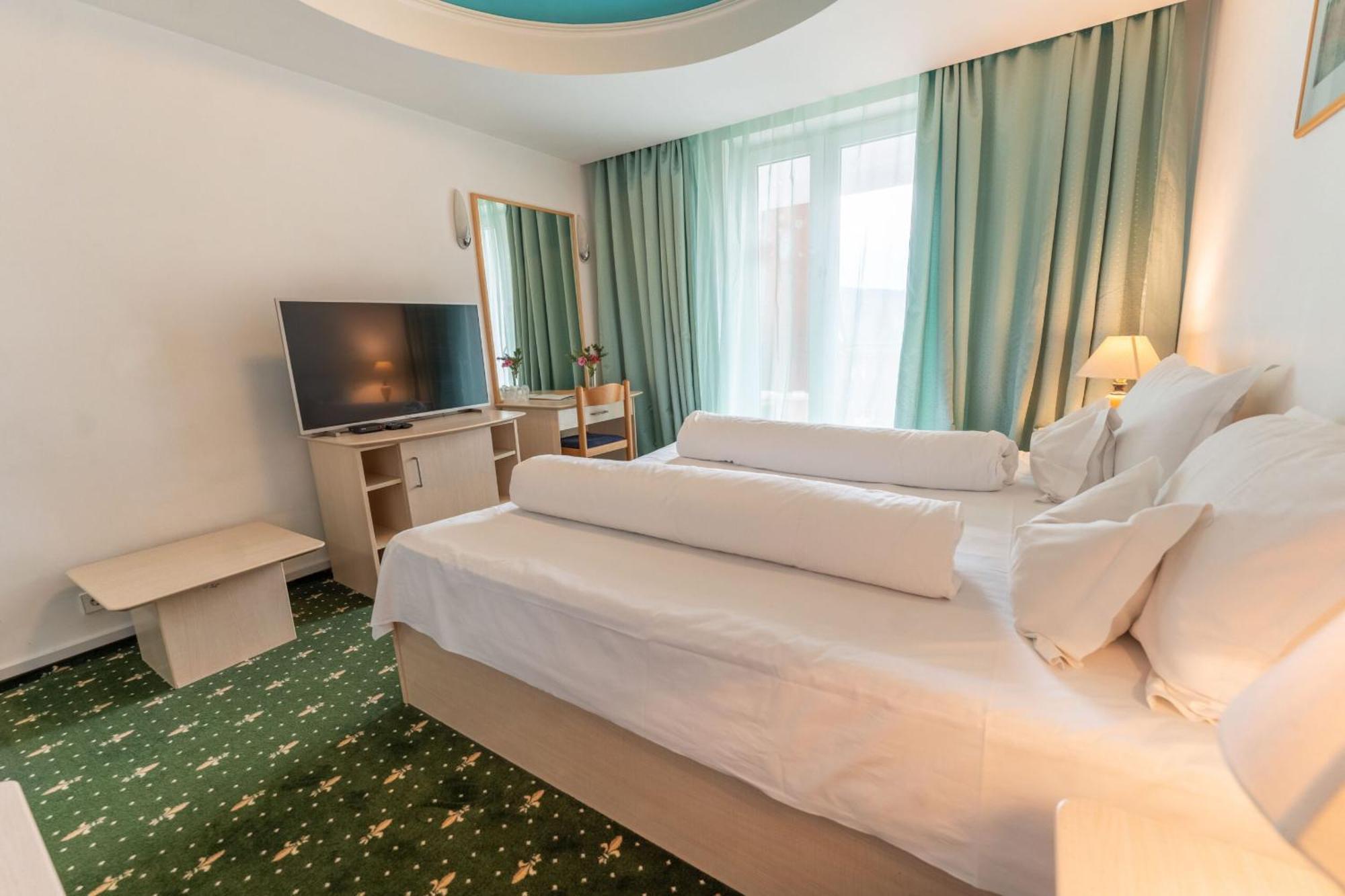 Hotel Iadolina สตานา เด วาเล ภายนอก รูปภาพ