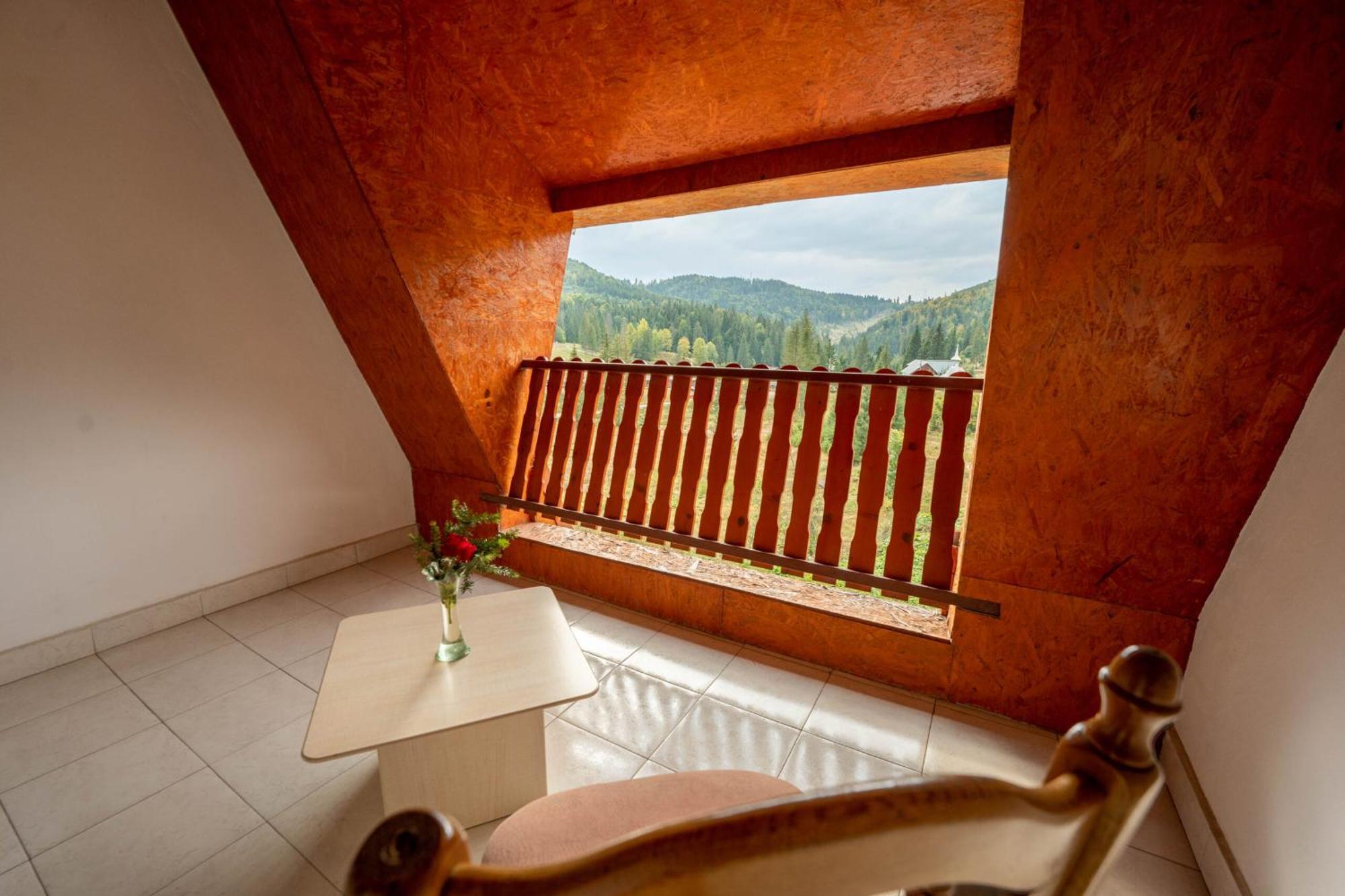 Hotel Iadolina สตานา เด วาเล ภายนอก รูปภาพ
