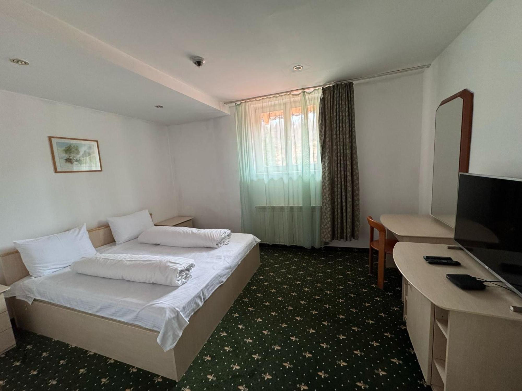 Hotel Iadolina สตานา เด วาเล ภายนอก รูปภาพ