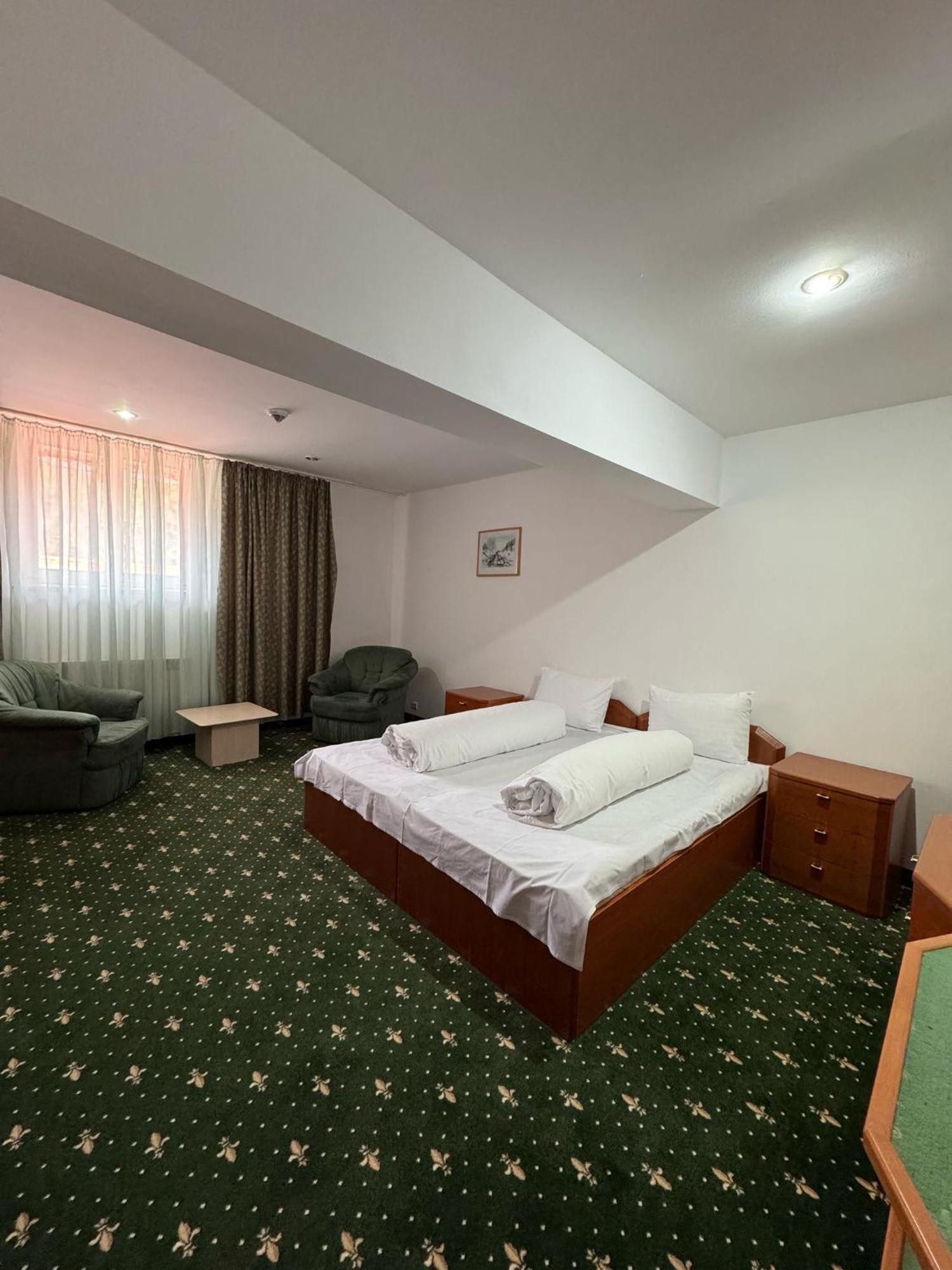 Hotel Iadolina สตานา เด วาเล ภายนอก รูปภาพ